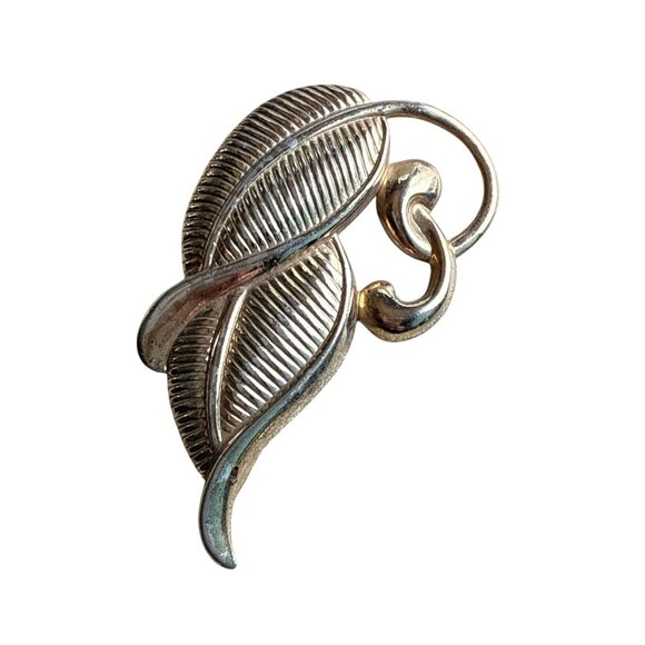 Vintage Danecraft Sterling Silver Leaf Brooch Pin Elegant Nature-Inspired - Picture 1 of 9
